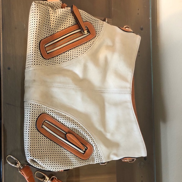 Fun purse. - Picture 1 of 3